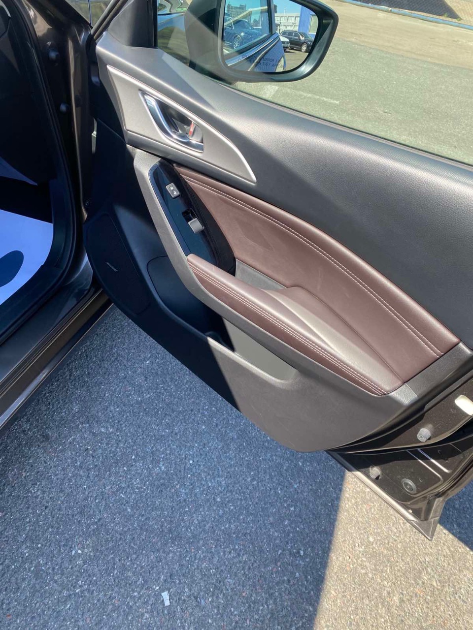 Mazda 3 - фото 16