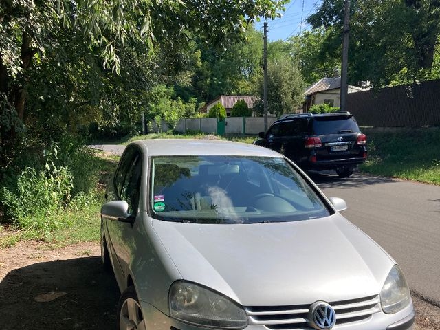 Volkswagen Golf - фото 1