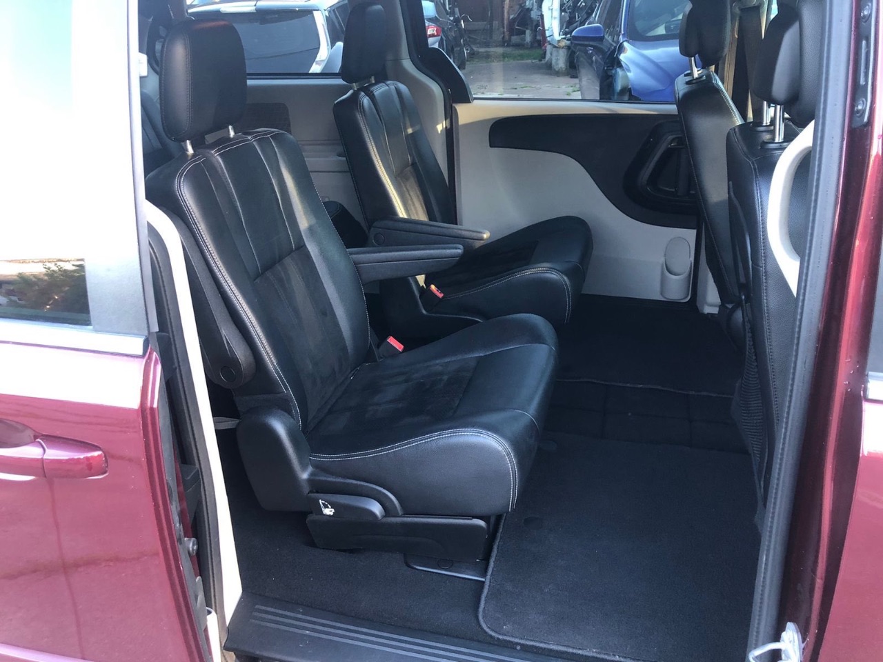 Dodge Caravan - фото 10