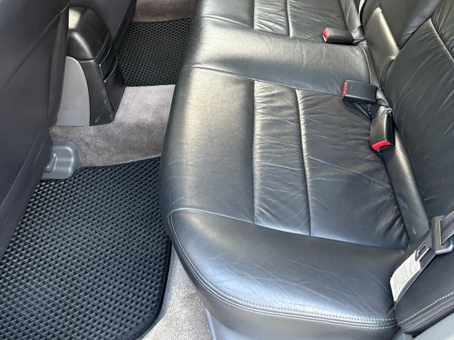 Subaru Legacy - фото 3
