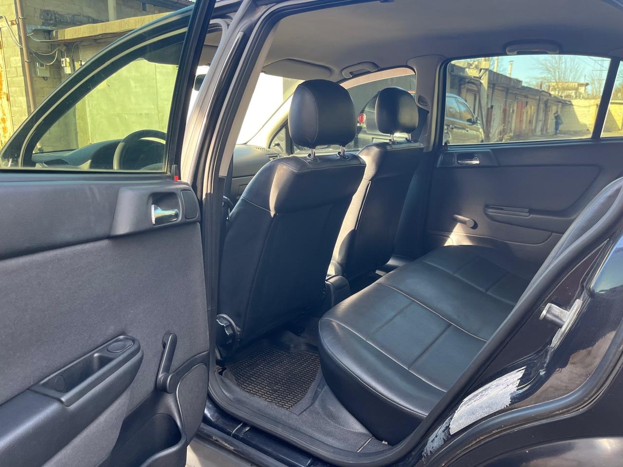 Opel Astra - фото 8