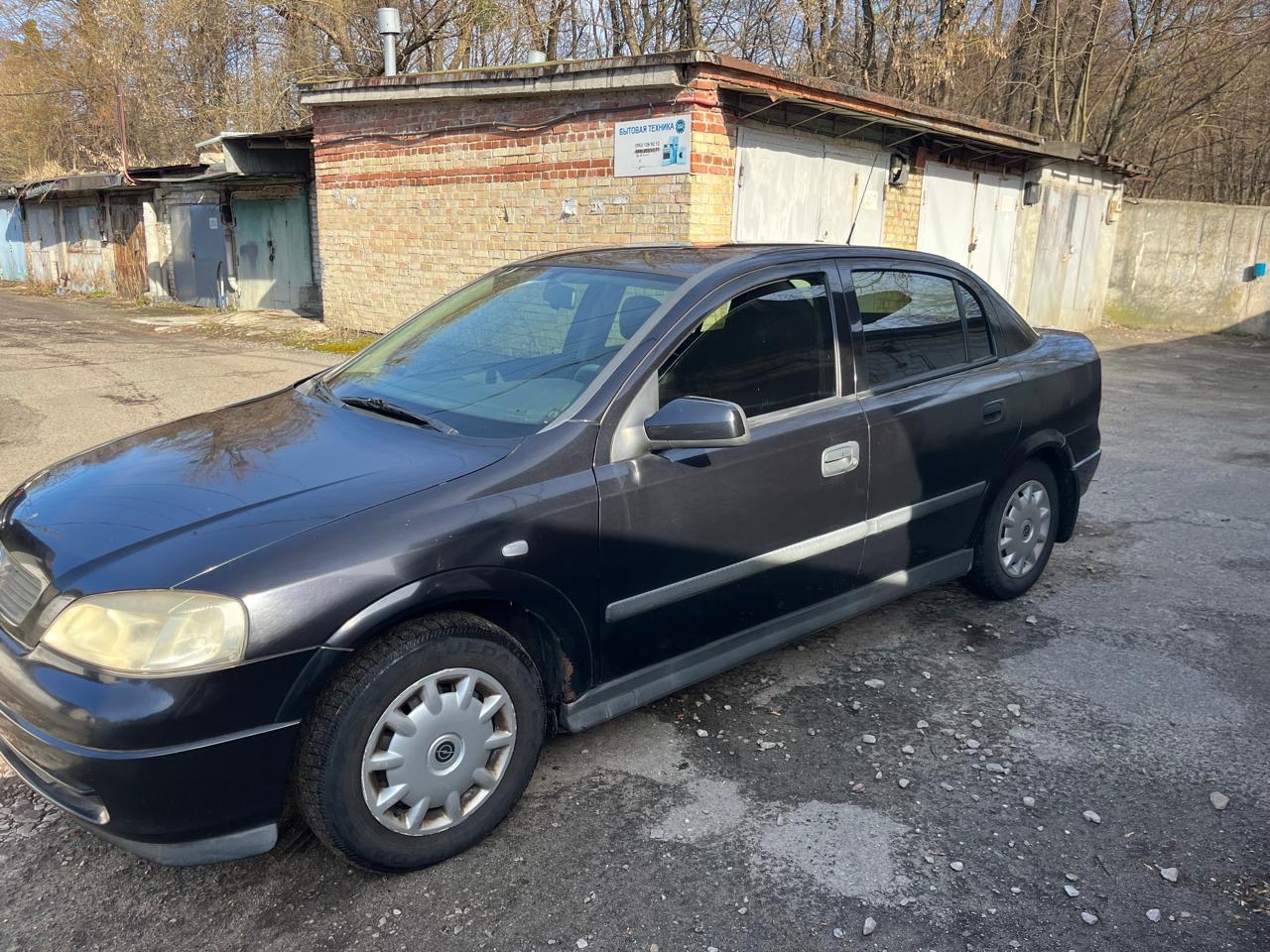 Opel Astra - фото 1