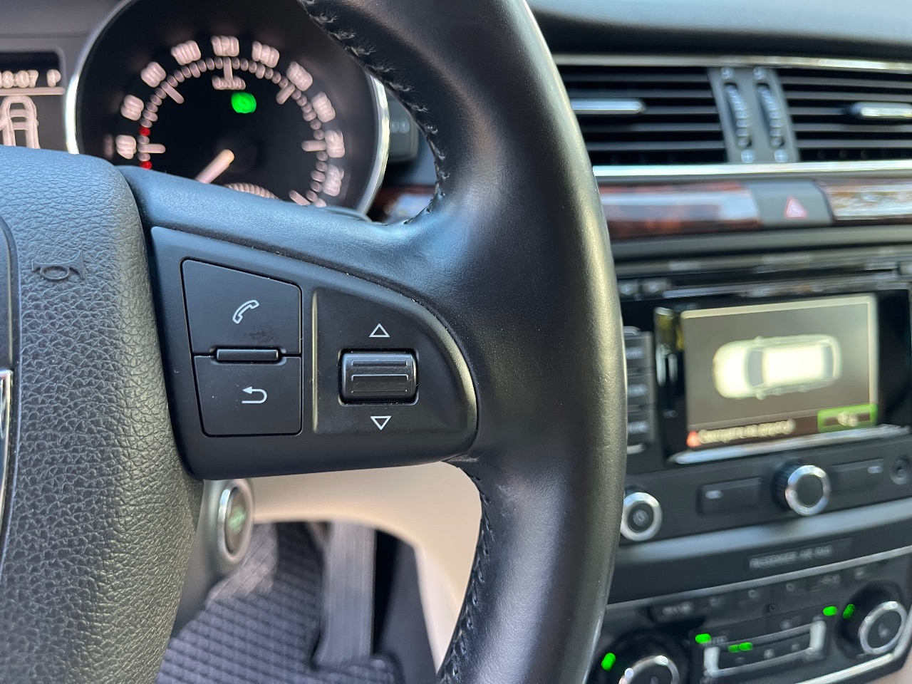 Skoda Superb - фото 34