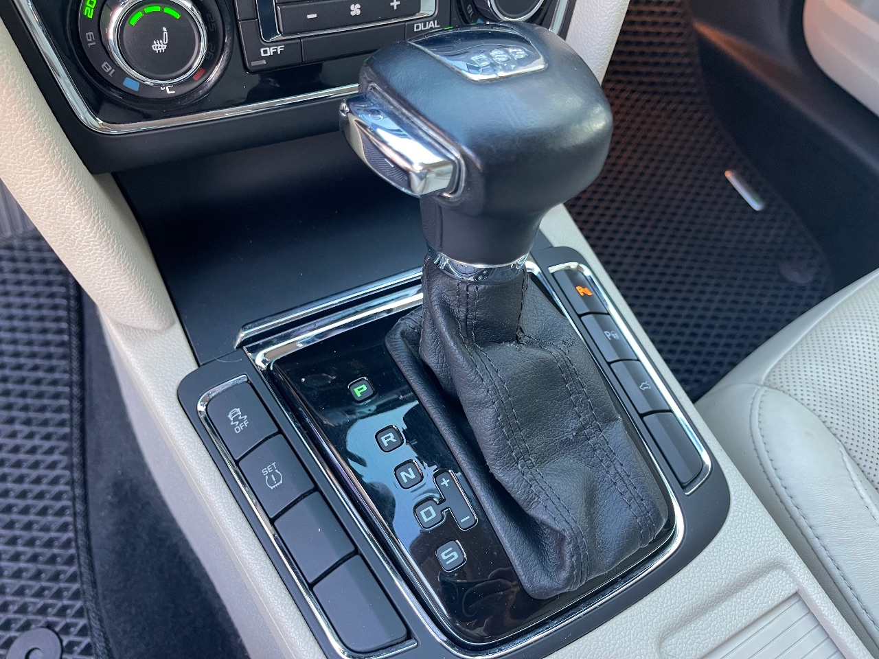 Skoda Superb - фото 38