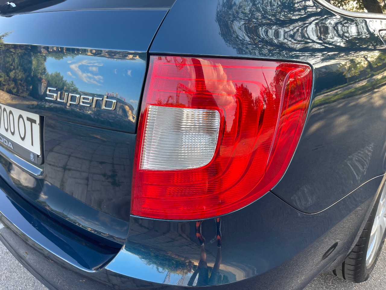 Skoda Superb - фото 17