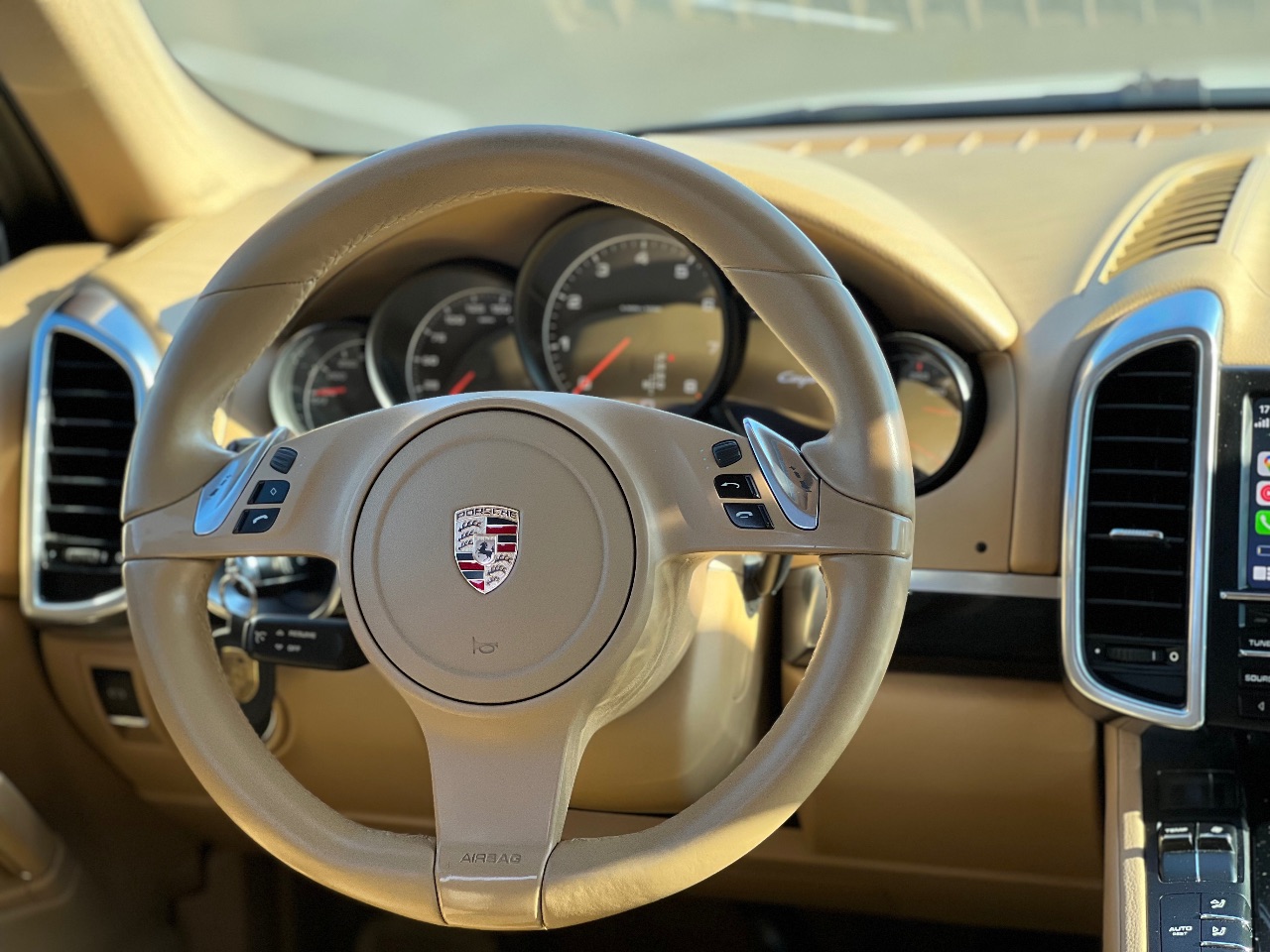 Porsche Cayenne - фото 14