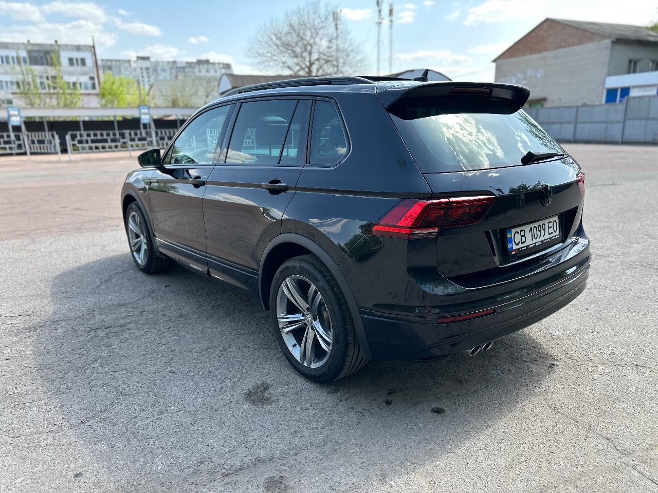 Volkswagen Tiguan - фото 5