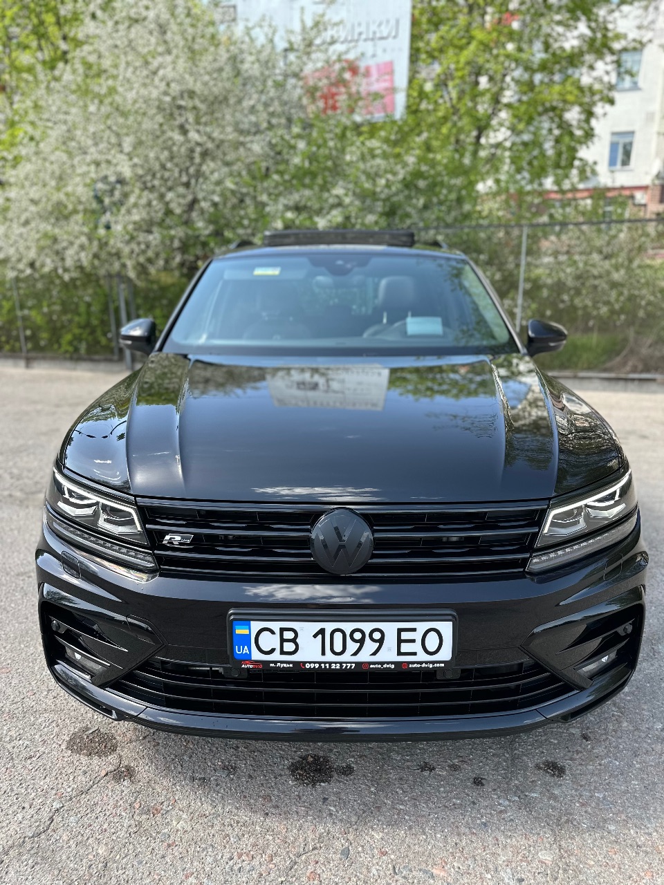 Volkswagen Tiguan - фото 2
