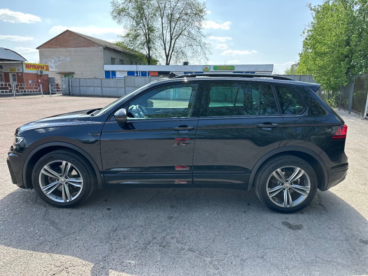 Volkswagen Tiguan - фото 4