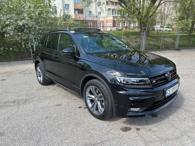 Volkswagen Tiguan - фото 1