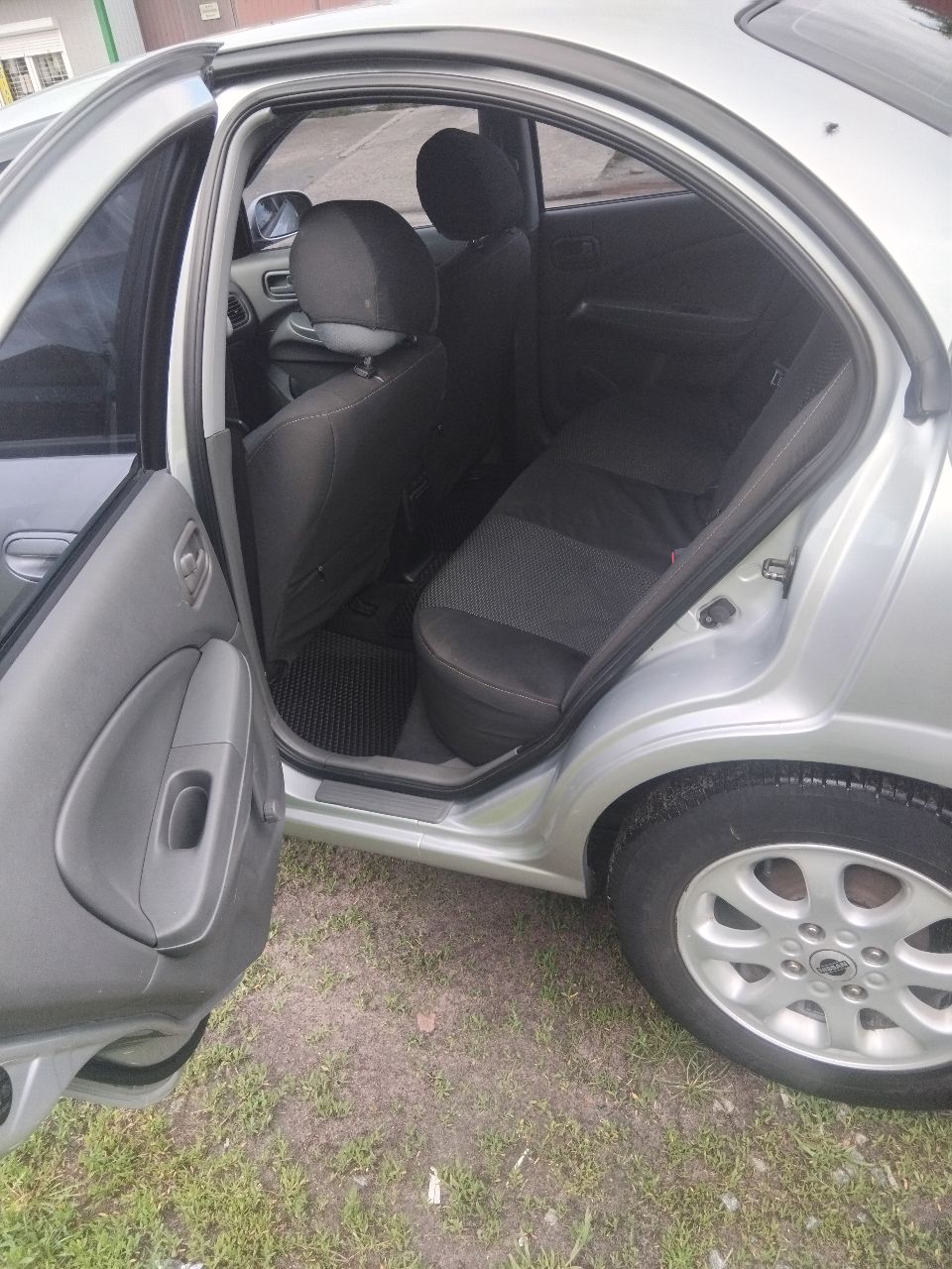 Nissan Almera Classic - фото 2