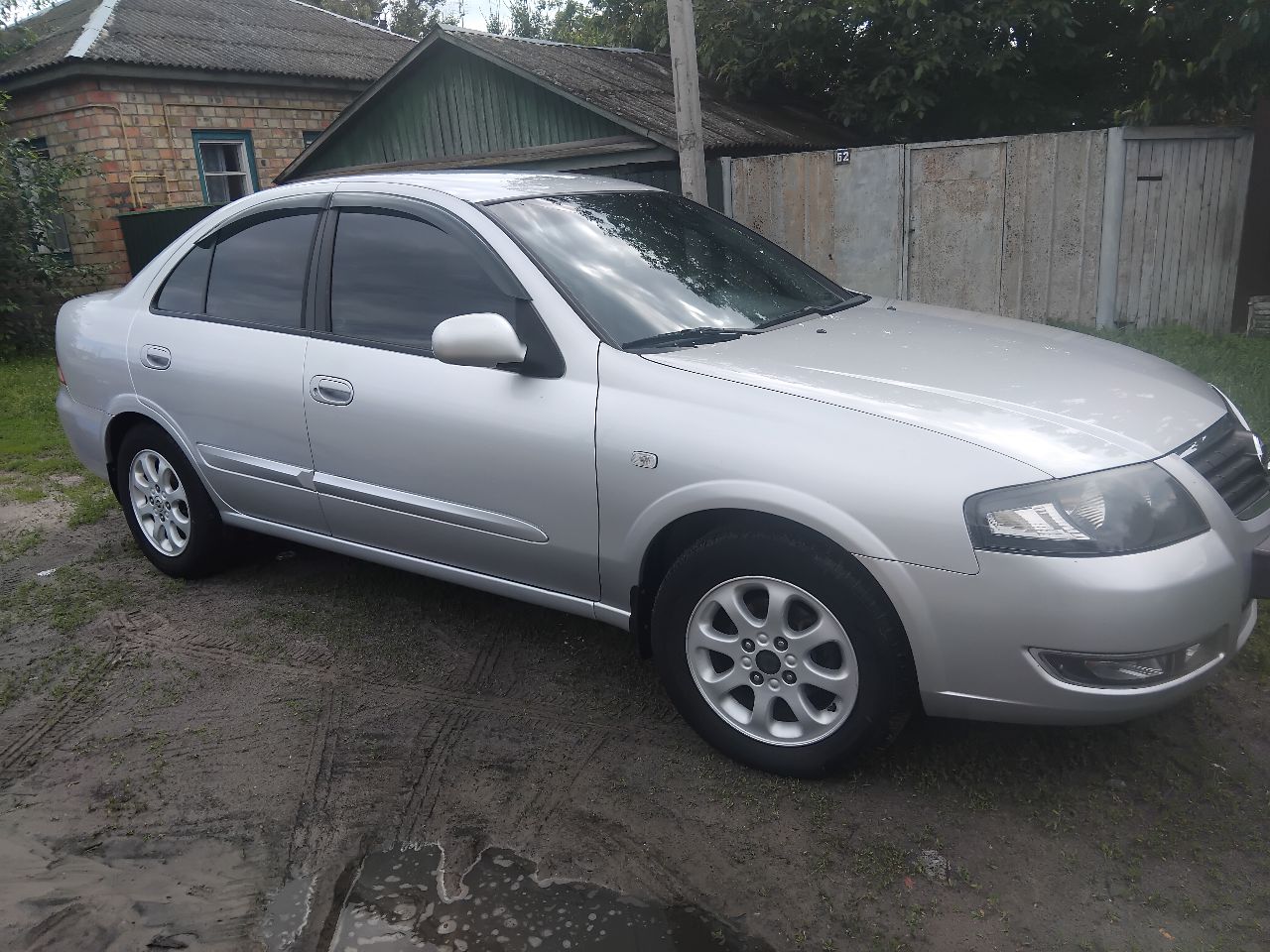 Nissan Almera Classic - фото 4