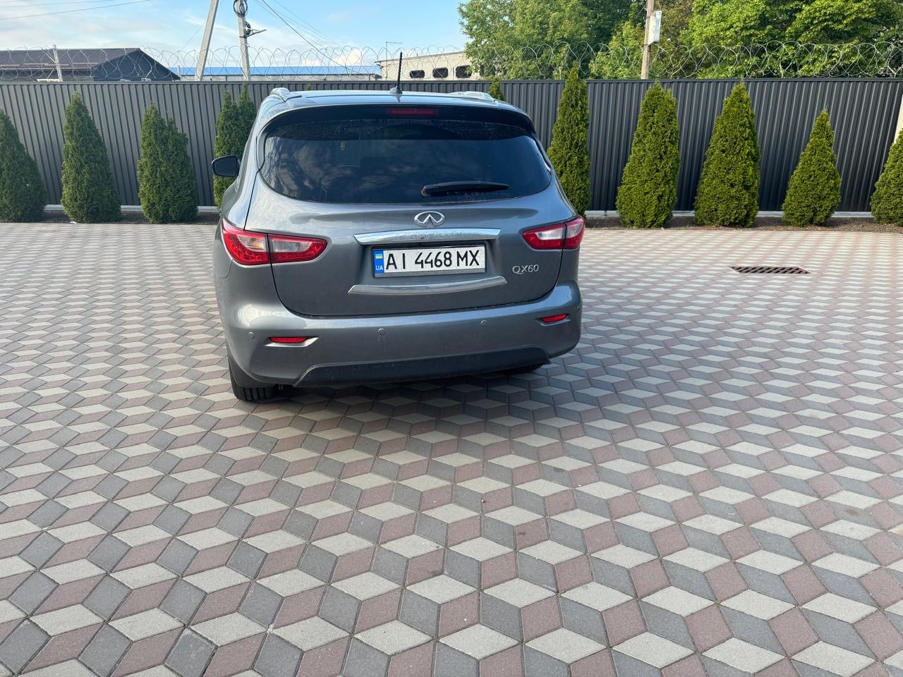 Infiniti QX60 - фото 3