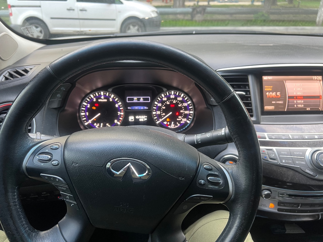 Infiniti QX60 - фото 6