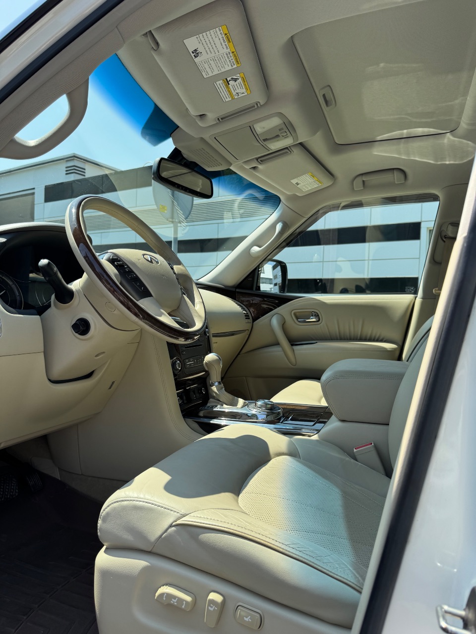 Infiniti QX56 - фото 9