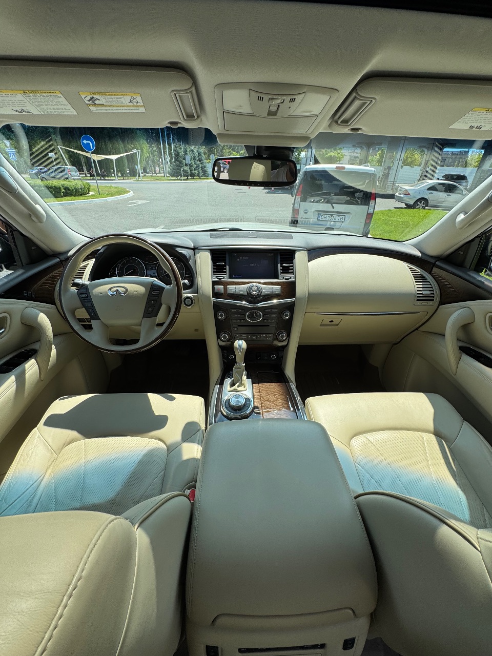 Infiniti QX56 - фото 4