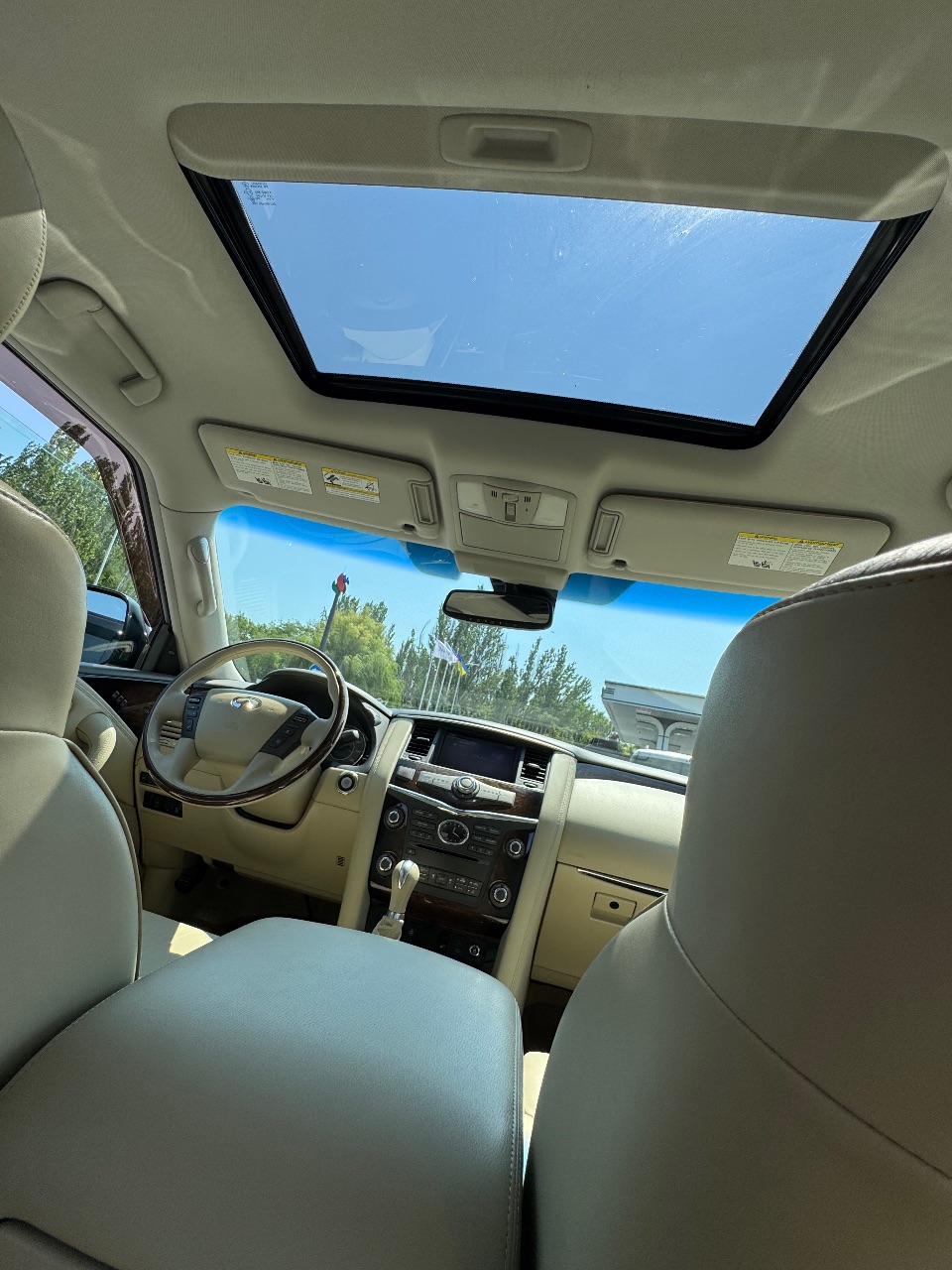 Infiniti QX56 - фото 5