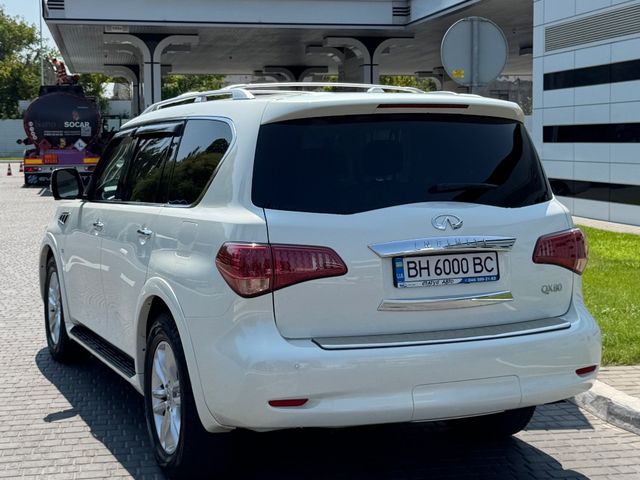 Infiniti QX56 - фото 3