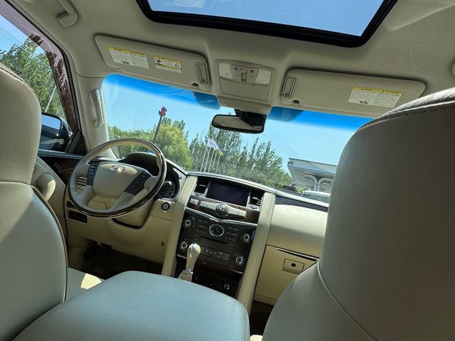 Infiniti QX56 - фото 5