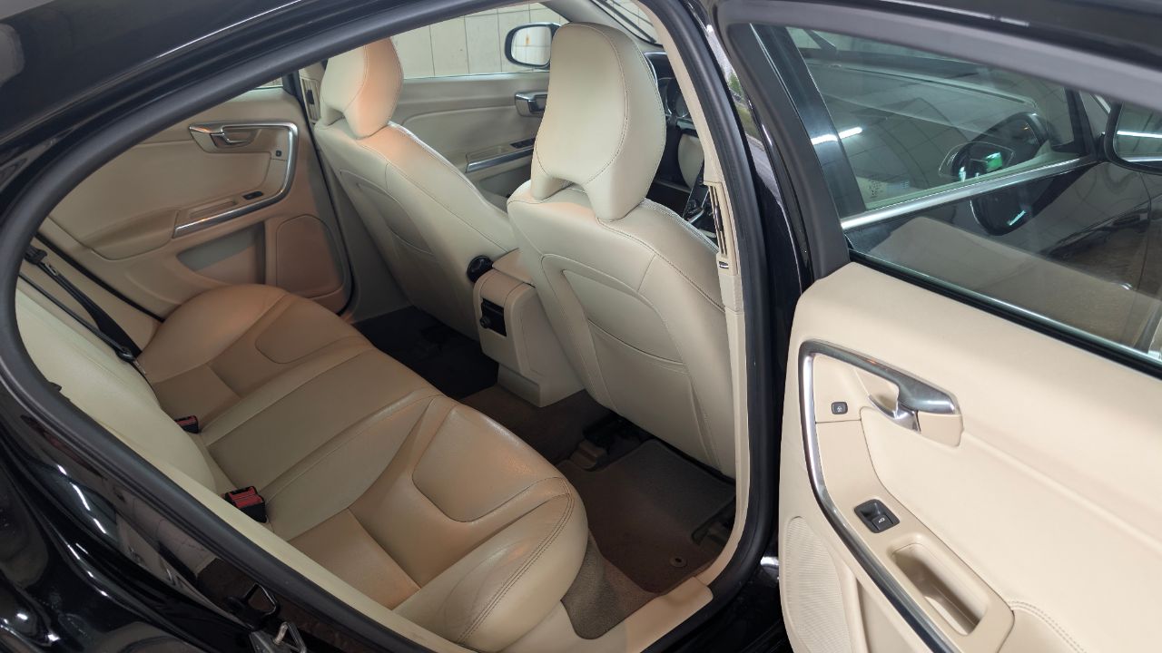 Volvo S60 - фото 8