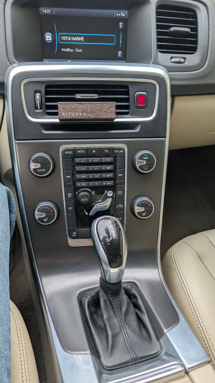 Volvo S60 - фото 12