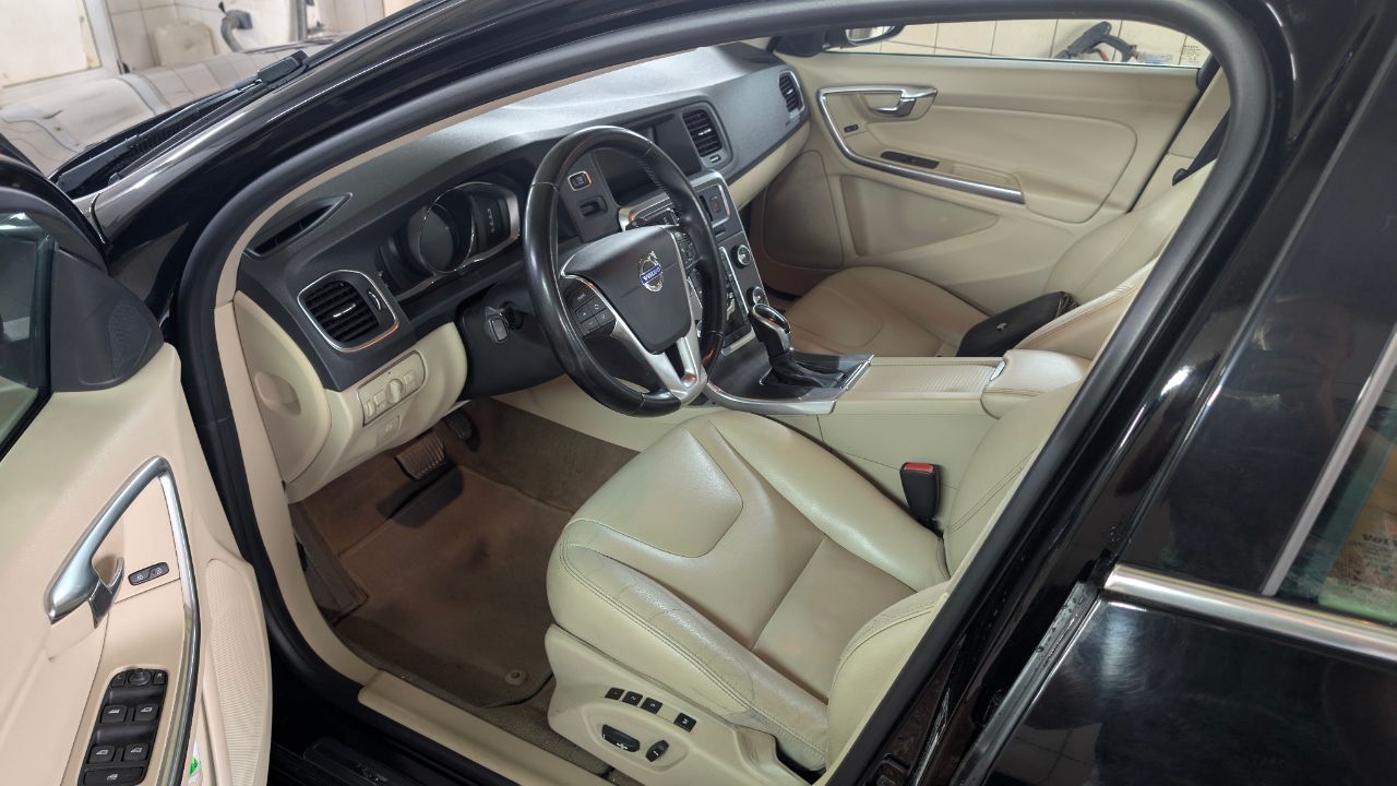 Volvo S60 - фото 6