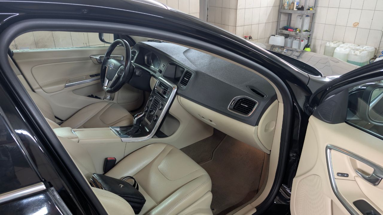 Volvo S60 - фото 11