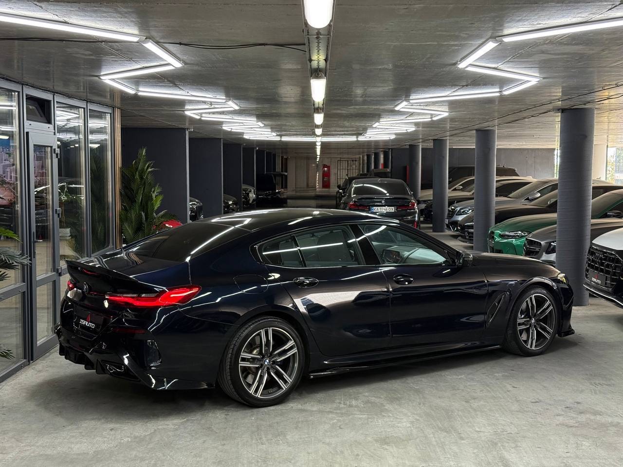 BMW 8 серії - фото 4