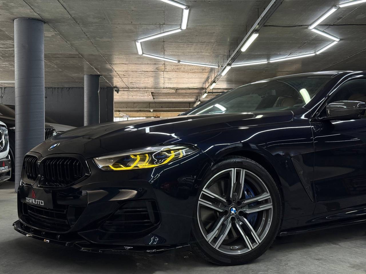 BMW 8 серії - фото 5