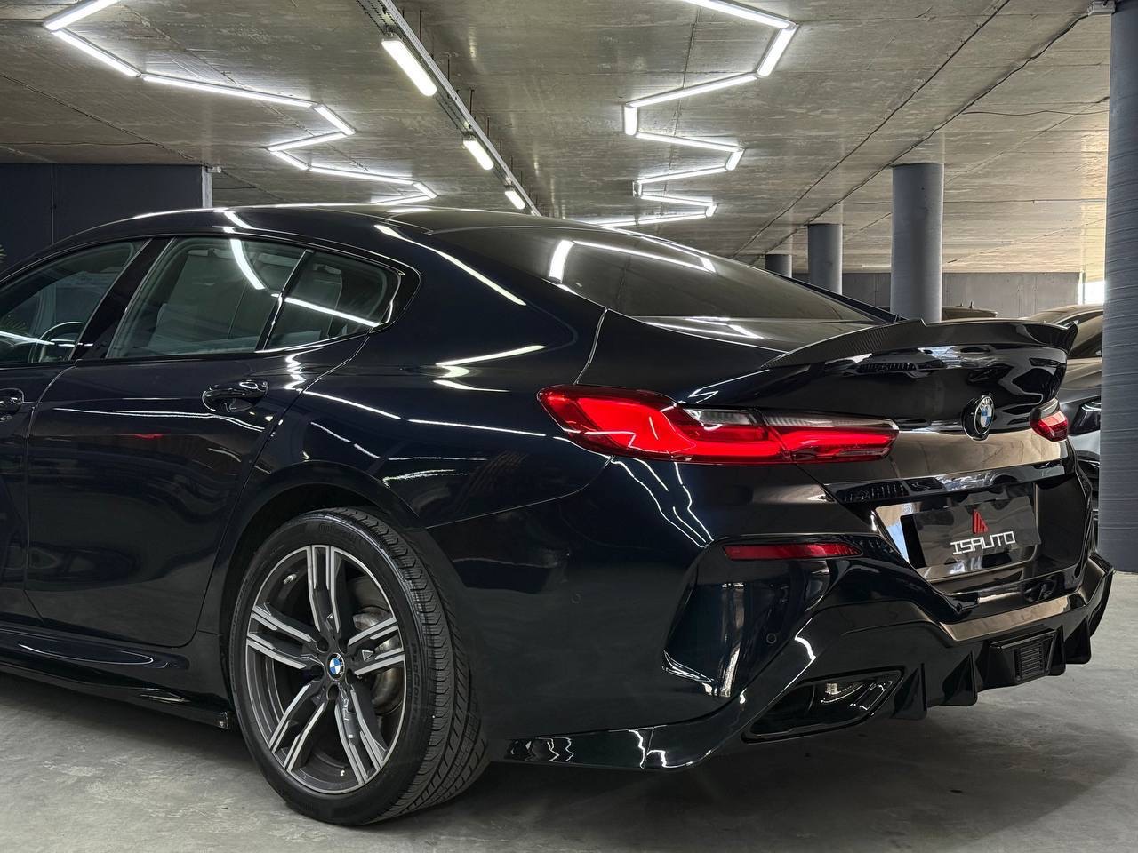 BMW 8 серії - фото 6
