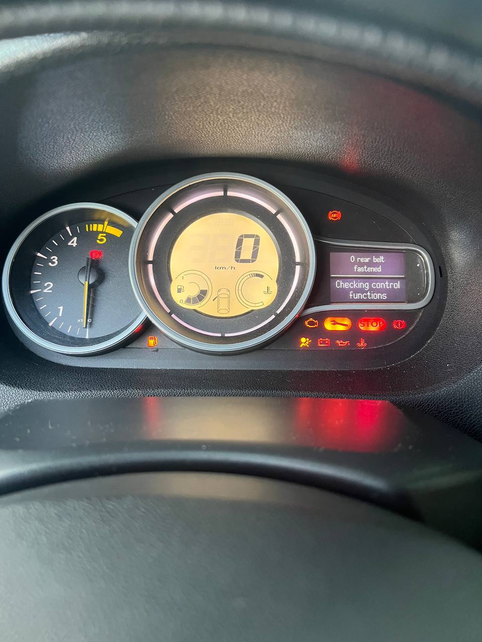 Renault Megane - фото 11