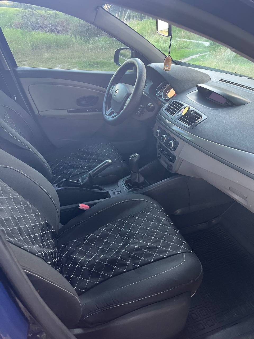 Renault Megane - фото 10