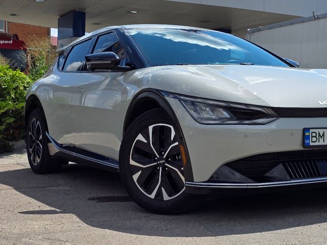 Kia EV6 - фото 1