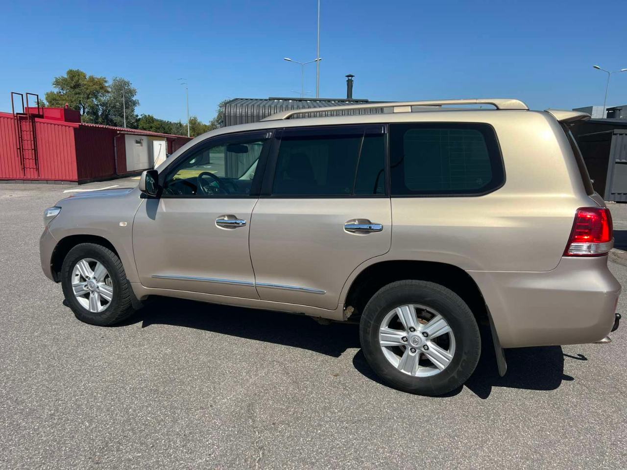 Toyota Land Cruiser - фото 6