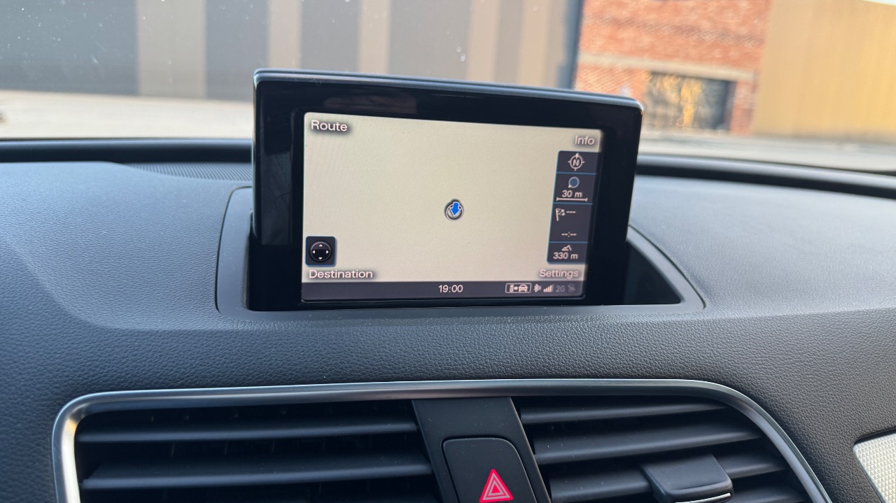 Audi Q3 - фото 21