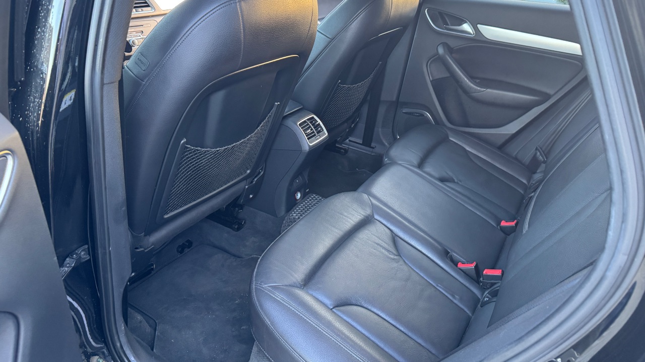 Audi Q3 - фото 6