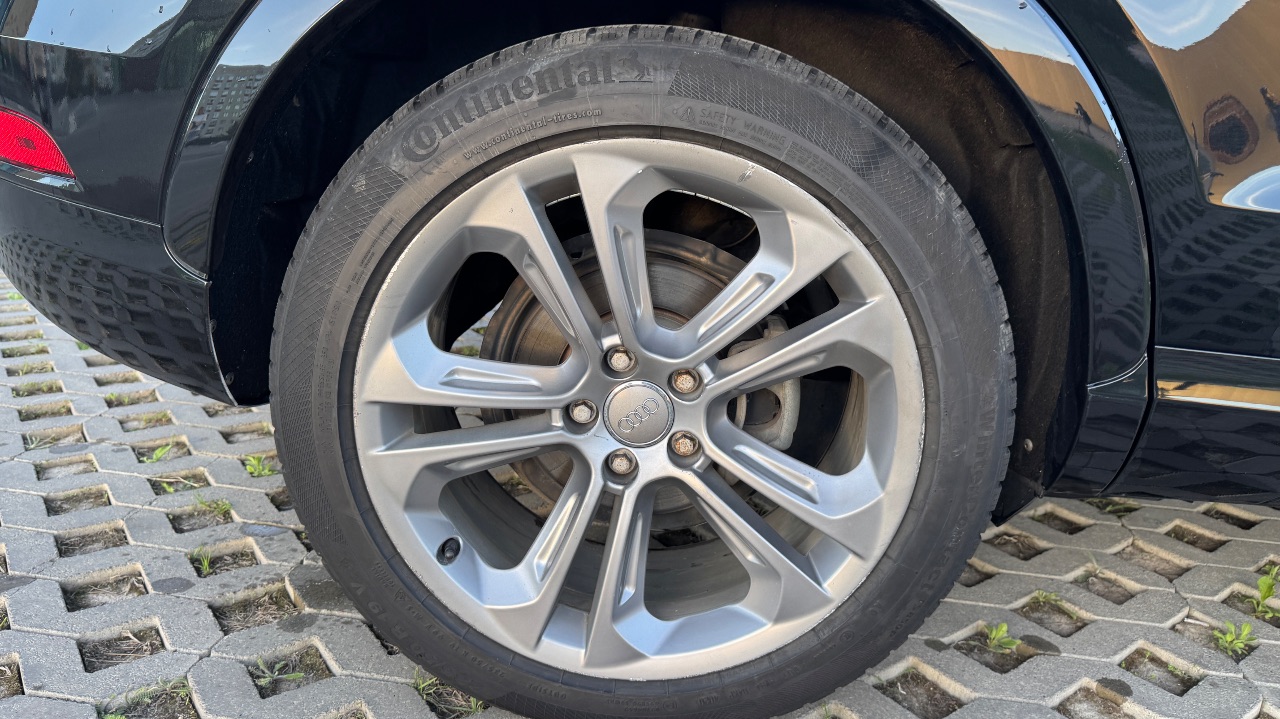 Audi Q3 - фото 28