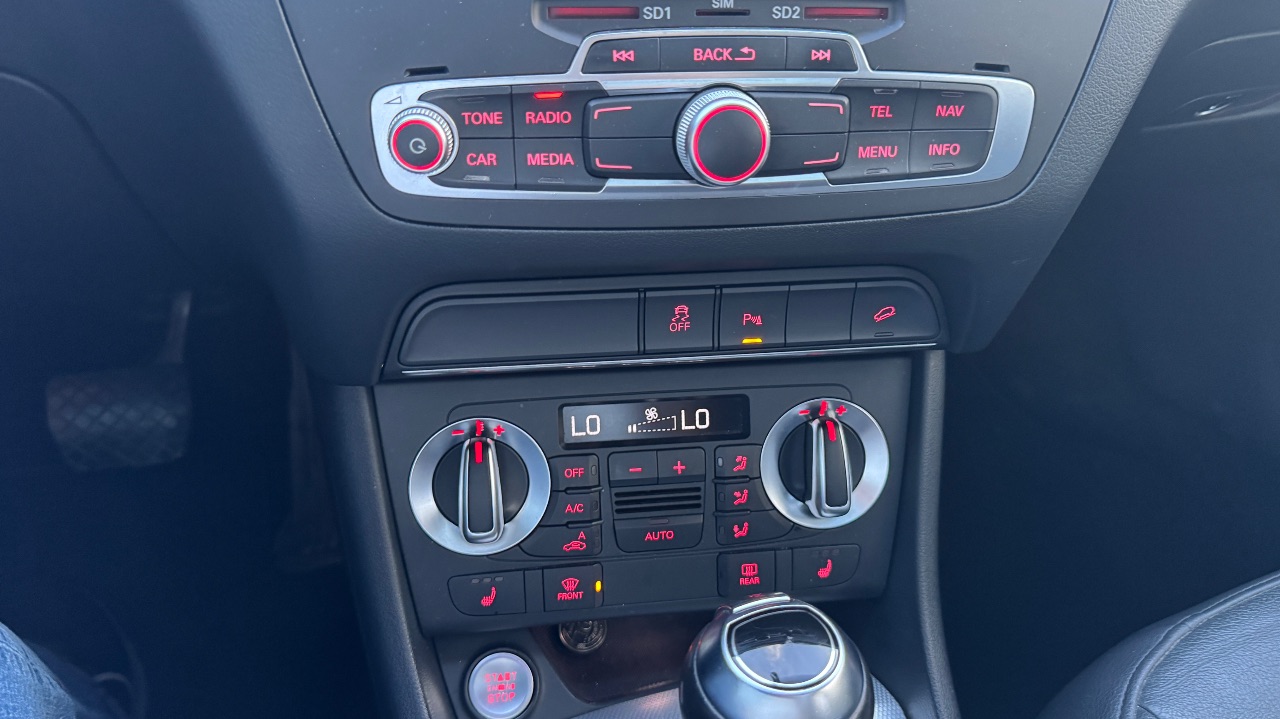 Audi Q3 - фото 19