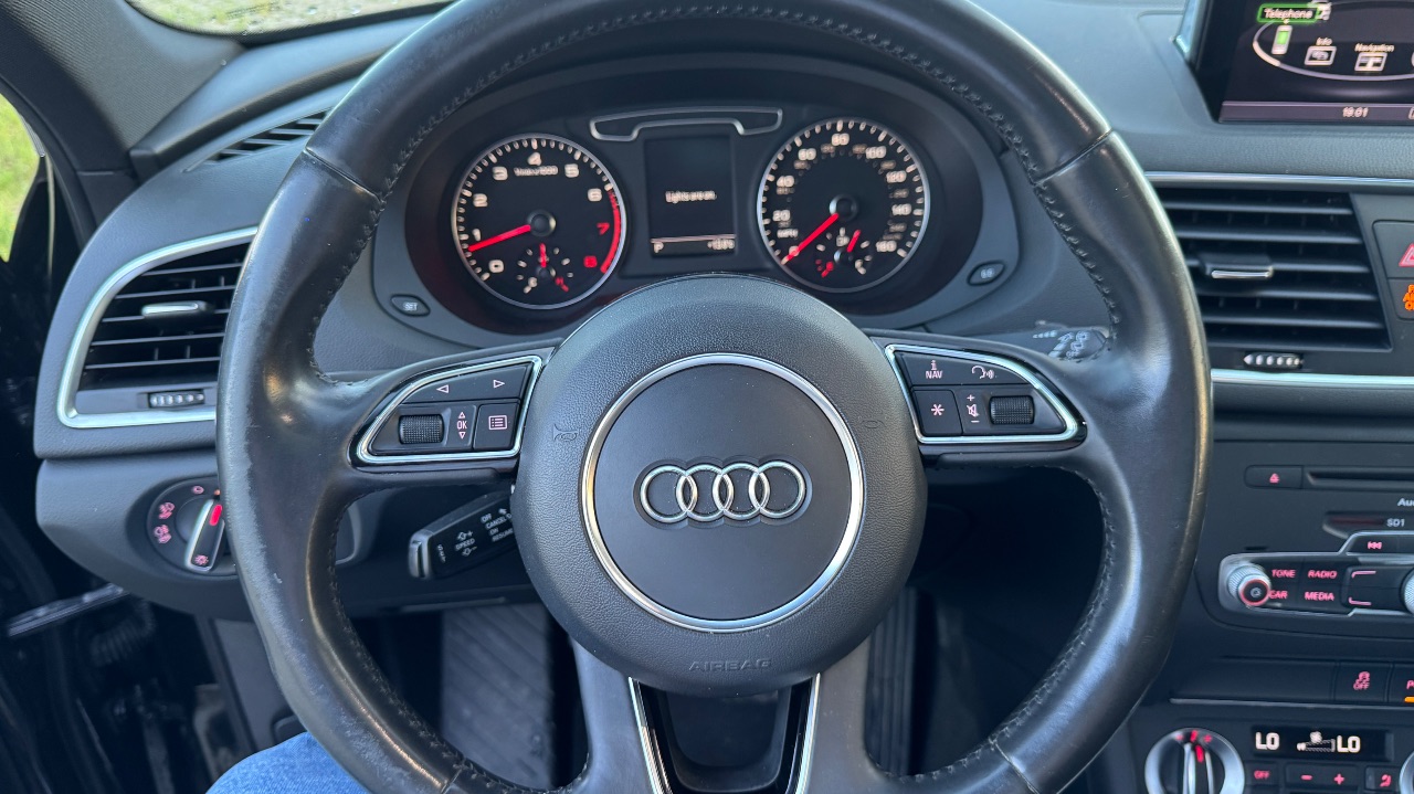 Audi Q3 - фото 24