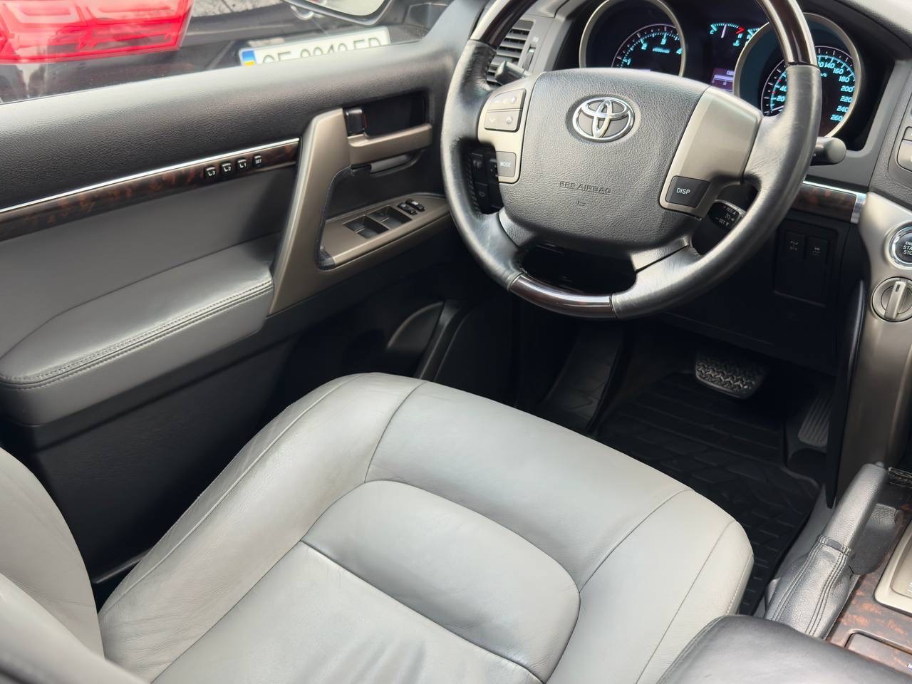 Toyota Land Cruiser - фото 9