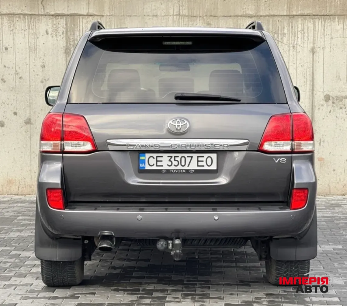 Toyota Land Cruiser - фото 8