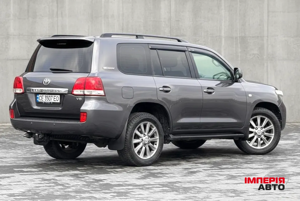Toyota Land Cruiser - фото 4