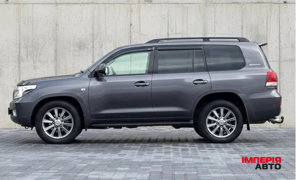 Toyota Land Cruiser - фото 6