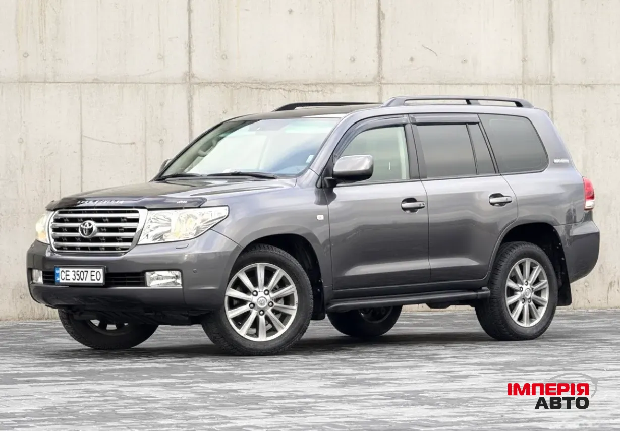 Toyota Land Cruiser - фото 2