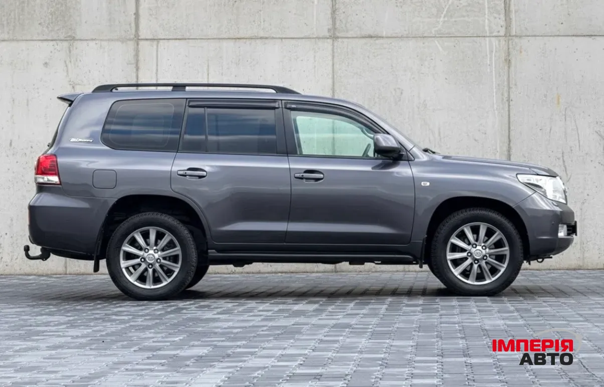 Toyota Land Cruiser - фото 5