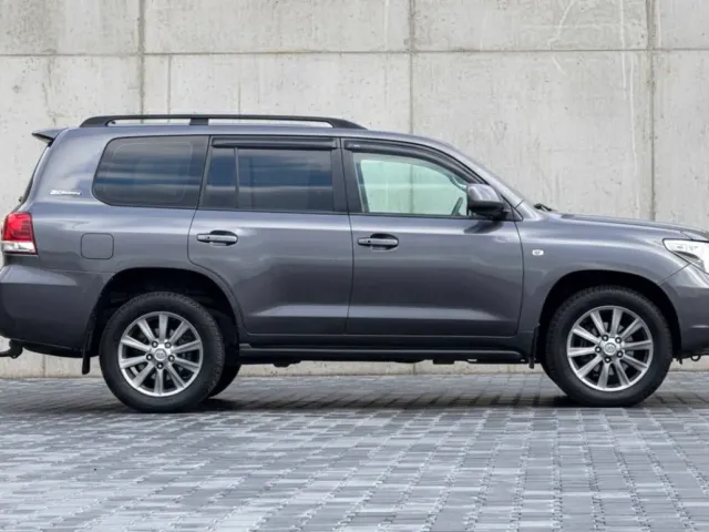Toyota Land Cruiser - фото 5