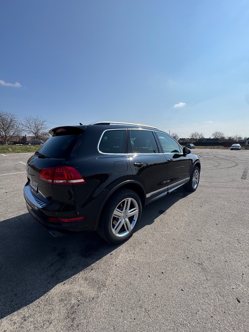Volkswagen Touareg - фото 7