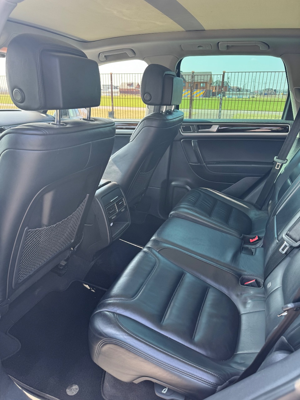 Volkswagen Touareg - фото 15