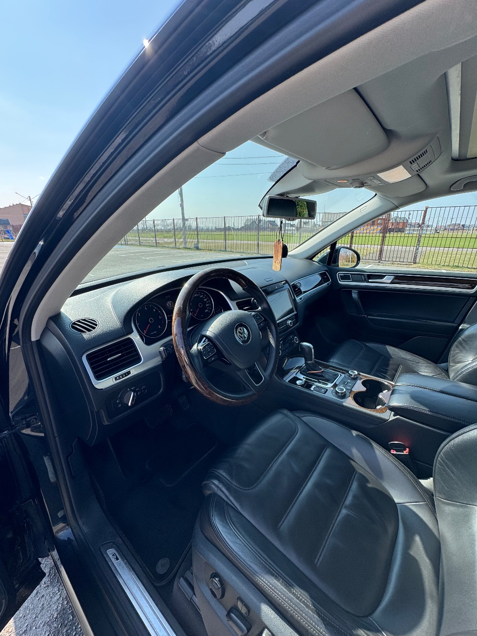 Volkswagen Touareg - фото 10