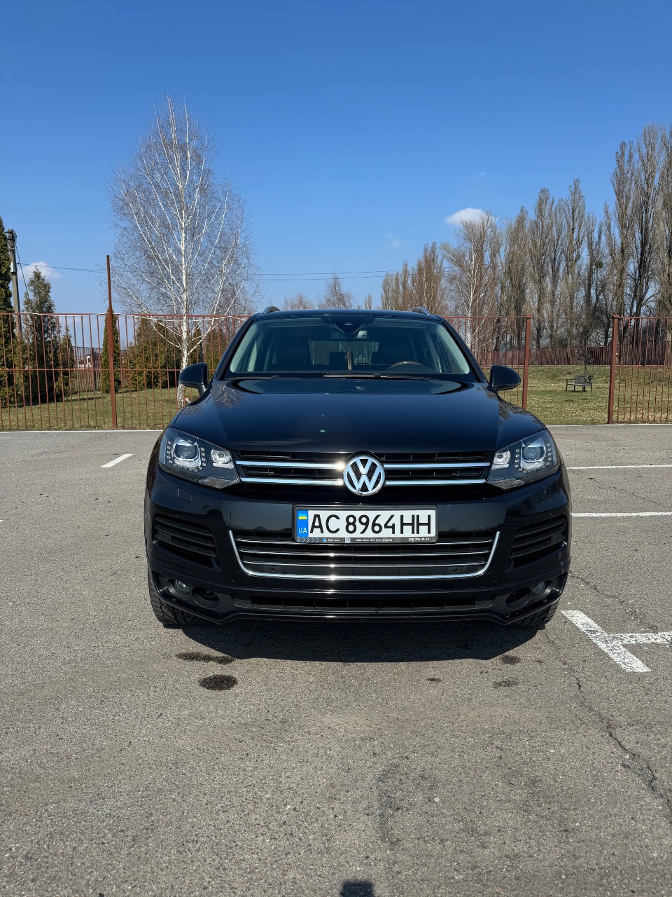 Volkswagen Touareg - фото 1